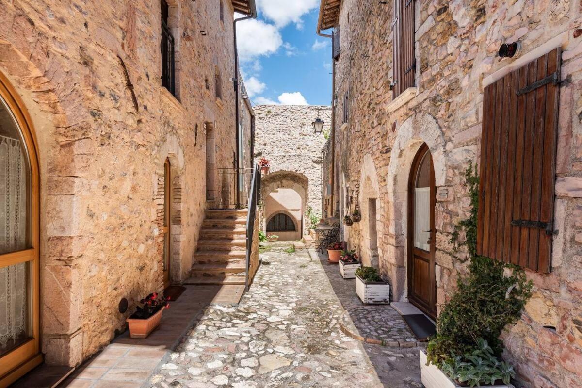 Il Castello Di Perchia Aparthotel Crocemaroggia Exterior foto