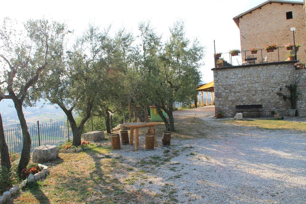 Il Castello Di Perchia Aparthotel Crocemaroggia Exterior foto