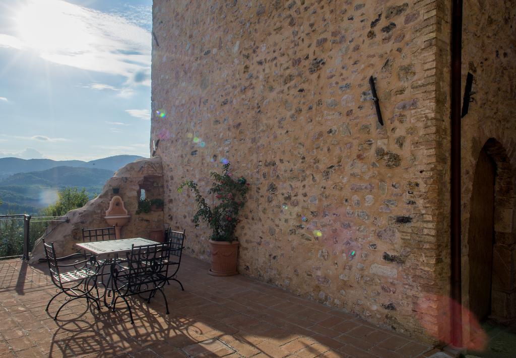 Il Castello Di Perchia Aparthotel Crocemaroggia Exterior foto