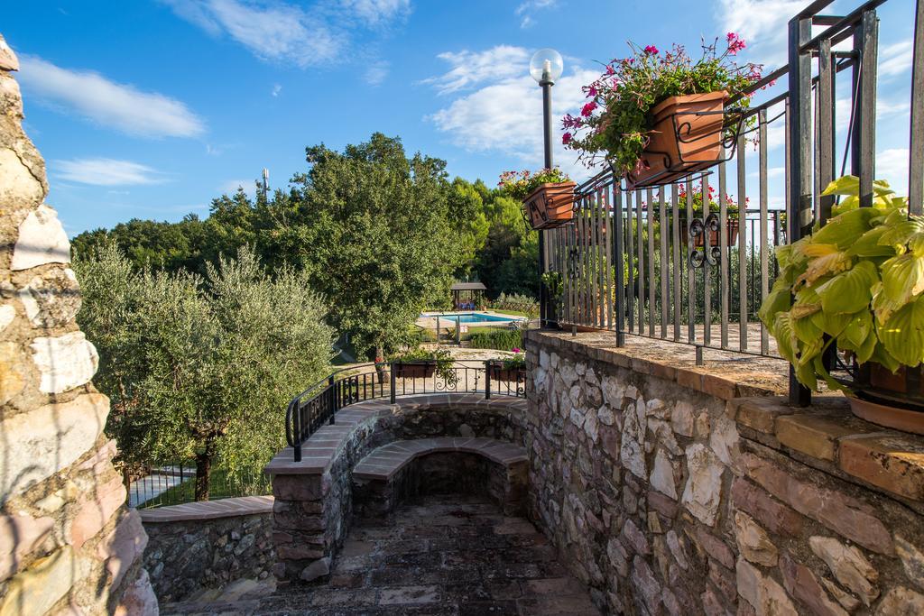 Il Castello Di Perchia Aparthotel Crocemaroggia Exterior foto